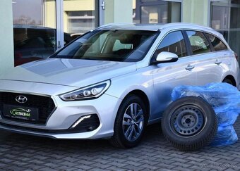 Hyundai i30 1.6CRDi 85kW STYLE ČR 85 kw - 2