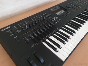 YAMAHA motif XF6 - 2