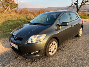 Toyota Auris 1.6 benzín (91 kW), manuál, 2009 - 2