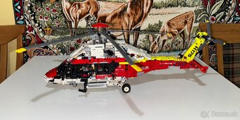 Lego Technic 42145 - 2