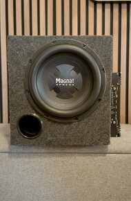 Predám auto subwoofer + zosilovač MAGNAT - 2