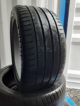 Michelin Pilot Sport 275/35R19 & 245/40R19 - 2