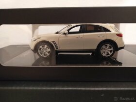 Infiniti FX 1:43 model auta nissan autoart - 2