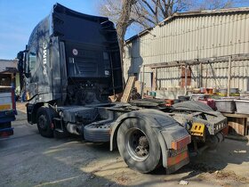 IVECO STRALIS 440ST - 2