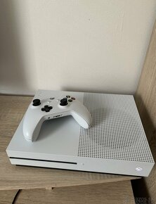 Predám Xbox One S 1TB - 2