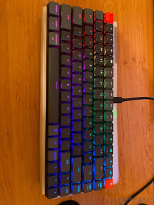 Keychron K3 V2 hotswap RGB s optickymi red switchmi - 2