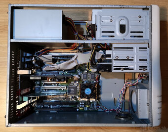 Predám Retro PC AMD K6-2 400MHz - 2