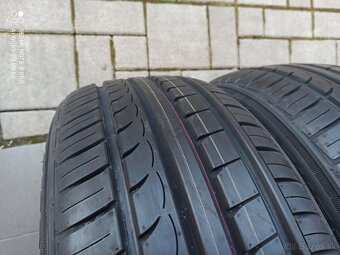 letne pneu 215/55 R17 - 2