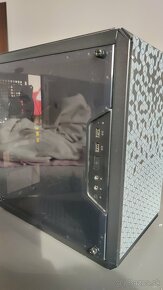 Cooler Master MasterBox Q300L - 2