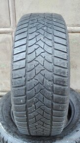 Predám 2-Zimné pneumatiky Dunlop Sport 215/60 R16 - 2