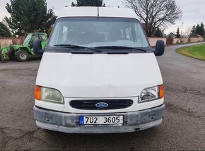 Ford transit 2.5d 9 míst - 2