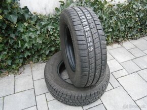 Predám 2x celoročné pneu Hankook 225/70 R15C 112/110S - 2