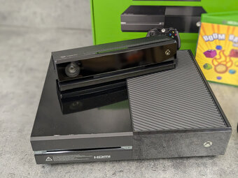 Xbox One, ovládač, Kinect a 3 pohybové hry - 2