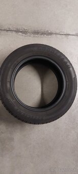 215/60 R16 Goodyear - 2