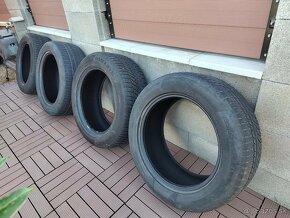 Predám zimné pneumatiky Continental 255/55 r18 - 2