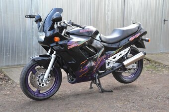 SUZUKI GSX-750F - 2