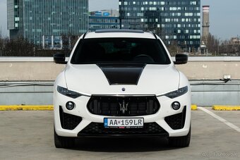 Maserati Levante SQ4 - 2