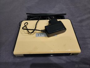 Stary router s USB 2 antenky 15e - 2