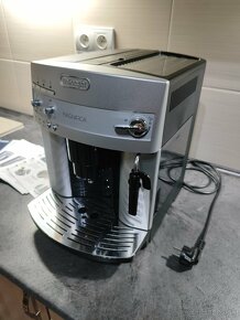 Kávovar DeLonghi Magnifica - 2