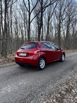 Peugeot 208 - 2