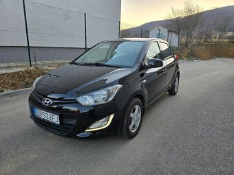 Hyundai I20 2013(facelift).1.25benzin,136000km,kúpené v SR - 2