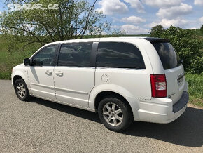 Chrysler Grand Voyager - 120 kw,obsah 2777 diely - 2