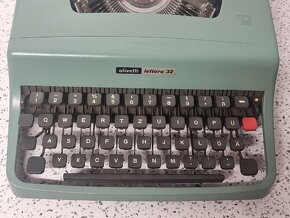 OLIVETTI LETTERA 32 / BARCELONA / PISACI STROJ - 2