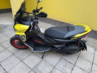 Aprilia sr gt 125 - 2