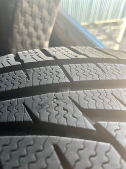 Pneumatiky Zimne 225/55R17 - 2