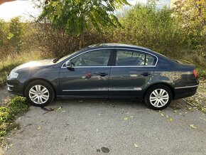 Volkswagen Passat 2.0 FSI Highline - 2