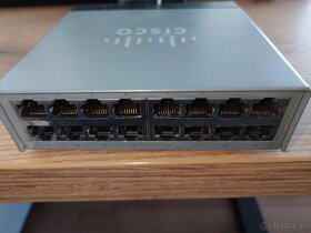 Cisco SF100D-16 16-PORT 10/100 - 2