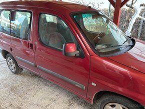 Citroen Berlingo-Renault Scenic - 2