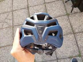 Predam helmu Cube Road Race - velkost 49-55cm - 2