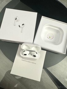 Predám slúchadlá Apple airpods gen 3 s - 2