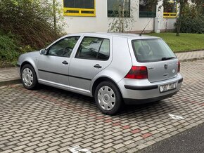 Volkswagen Golf 1.6 77 kW Klima 1. majitel - 2