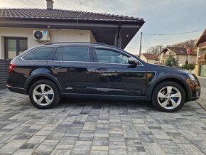 Škoda Octavia Combi 2.0 TDI 184k Scout DSG 4x4 - 2