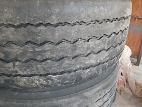 Pneu 385/65 r22.5 - 2