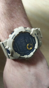 Hodinky Casio G-SHOCK coyote farba - 2