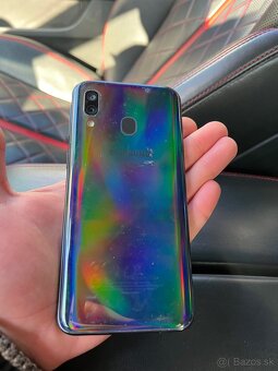 Samsung galaxy A40 - 2