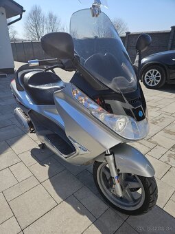 Piaggio X8 125cm3 - 2