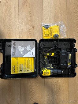 STANLEY FATMAX V20 With 2 batteries and drill set - 2