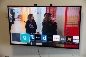 SAMSUNG SMART TV 40" - 2