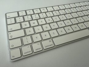 Apple Magic Keyboard SK - 2