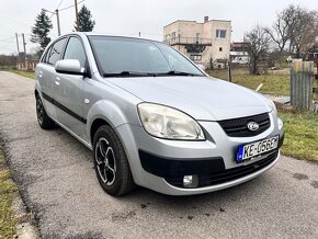 Kia Rio - 2