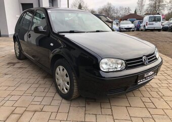 Volkswagen Golf 1.4 16V benzín manuál 55 kw - 2