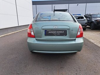 Hyundai Accent - 2