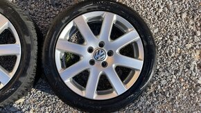 Originál VW disky 17’’ NEXEN zimné 205/50 8mm dezén - 2