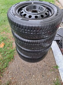 ZIMNÉ PNEUMATIKY 185/65 R15 NA DISKOCH - 2