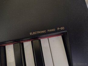 Yamaha P60 - 2