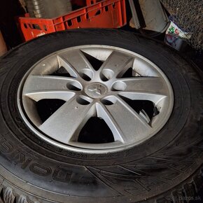 Nokian 265/65 R17 - 2